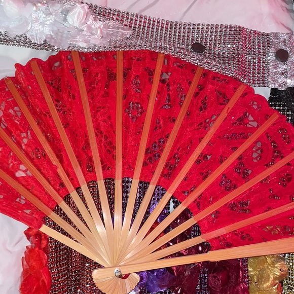 16 Decretive HandFans - Picture 3 of 6